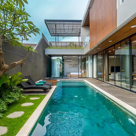 Villa Elena By Maheswara