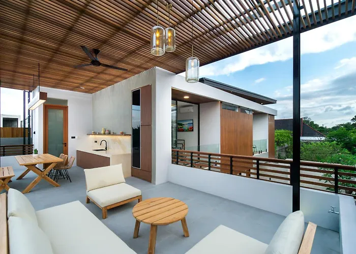 Villa Elena By Maheswara